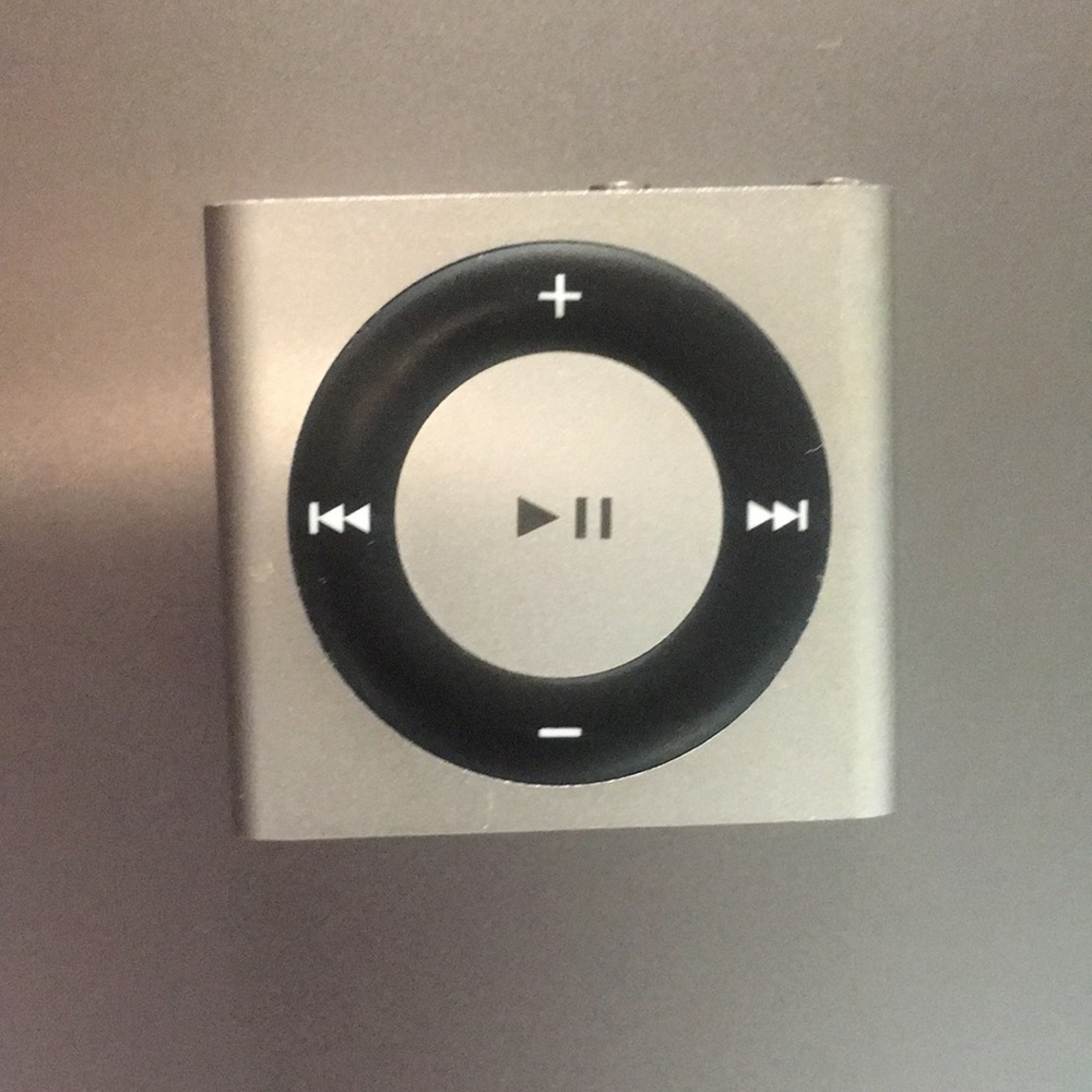 Apple shuffle